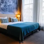 Stadshotel De Klok מלון 3*