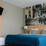 Stadshotel De Klok מלון