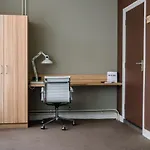 Stadshotel De Klok 3* ברדה