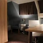 Stadshotel De Klok מלון 3*