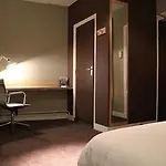 Stadshotel De Klok מלון ברדה