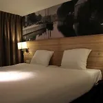 Stadshotel De Klok מלון ברדה