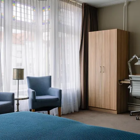 Stadshotel De Klok 3*