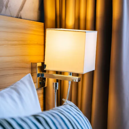 Отель Stadshotel De Klok