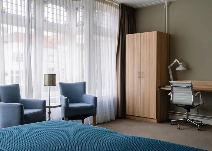 Stadshotel De Klok 3*