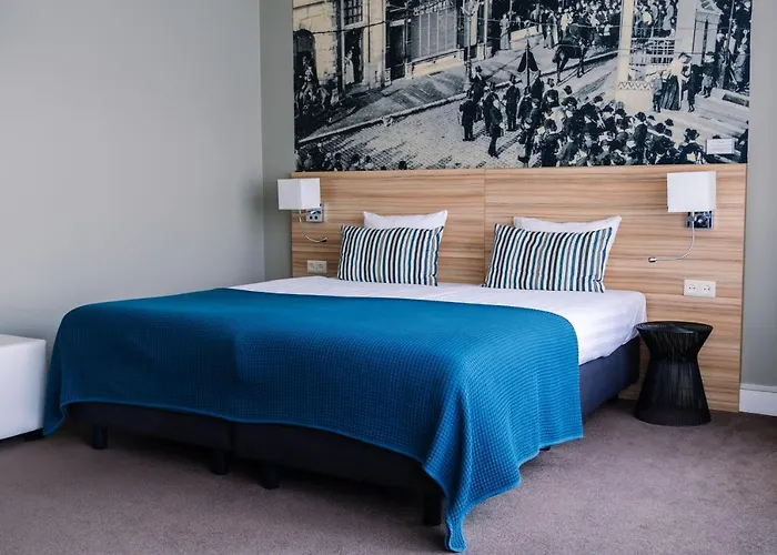 Stadshotel De Klok 3*