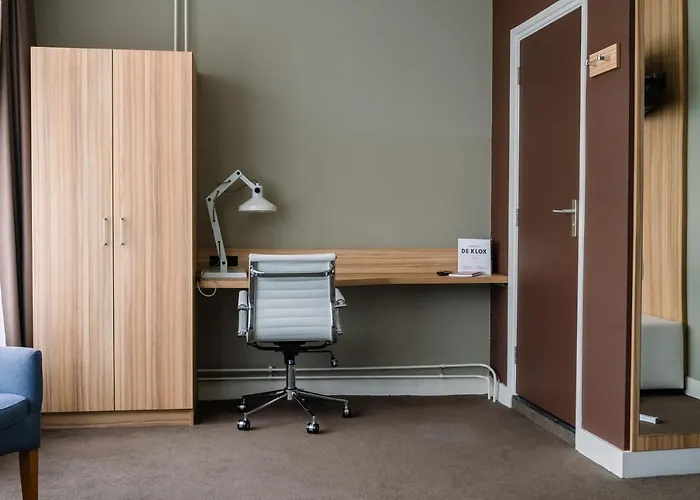 Stadshotel De Klok 3* 브레다