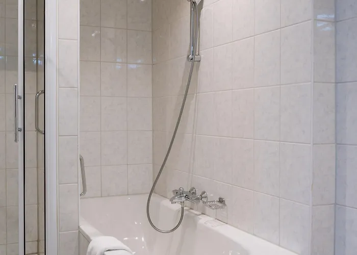 Stadshotel De Klok 3* 브레다