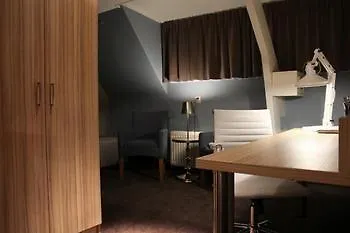 Stadshotel De Klok 호텔 3*