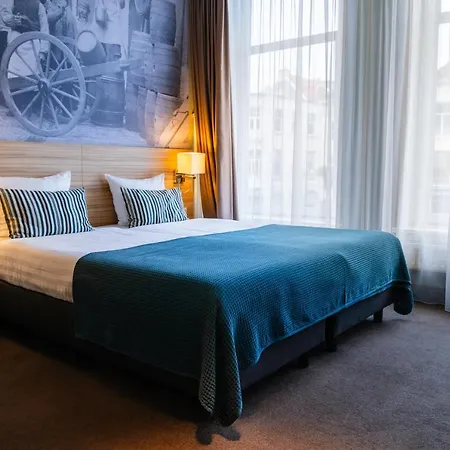 Stadshotel De Klok Otel 3*